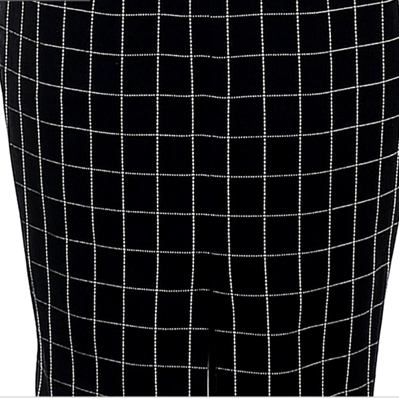 Express black and white skirt size 0 - Picture 3 of 3